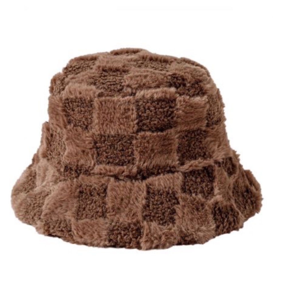 Brown Checkered Fuzzy Bucket Hat 🧸🤎